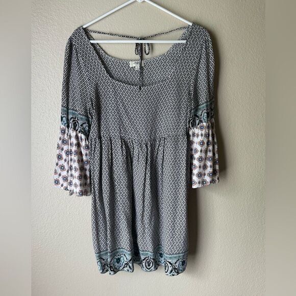 Umgee Printed Boho Flowy Tie Back Dress Size Medium - Picture 2 of 11